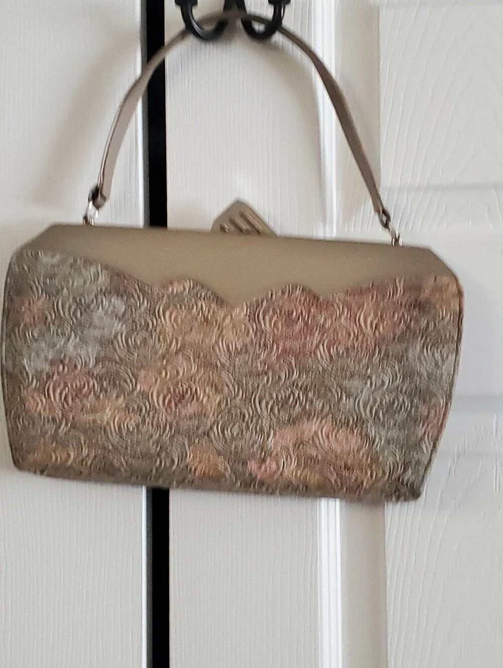 VINTAGE JOHANSEN HANDBAG. TAPESTRY FLORAL. 1950/1960S. CLASSY. ELEGANT